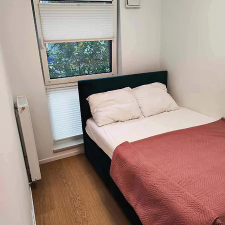 Hotel apartamentowy Your Okrzei 12